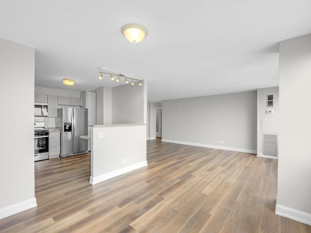 4850 S Lake Park Avenue 2508B, Chicago, IL 60615