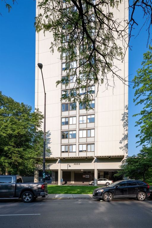 4850 S Lake Park Avenue 2508B, Chicago, IL 60615