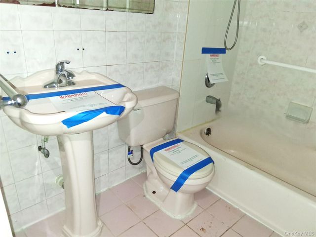 155 W End Avenue, Brooklyn, NY 11235