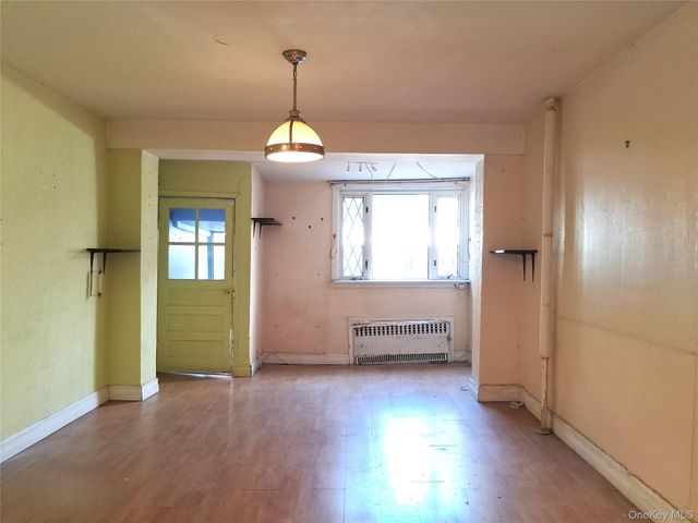 155 W End Avenue, Brooklyn, NY 11235