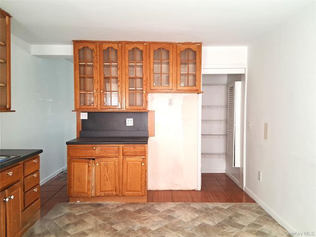 155 W End Avenue, Brooklyn, NY 11235