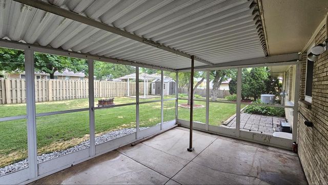 2127 N 122nd STREET, Wauwatosa, WI 53226