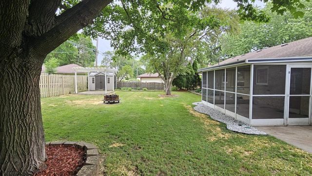 2127 N 122nd STREET, Wauwatosa, WI 53226