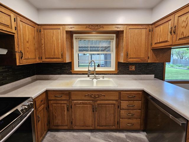 2127 N 122nd STREET, Wauwatosa, WI 53226