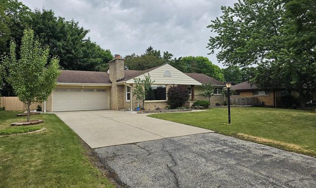 2127 N 122nd STREET, Wauwatosa, WI 53226