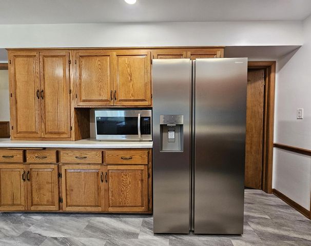2127 N 122nd STREET, Wauwatosa, WI 53226