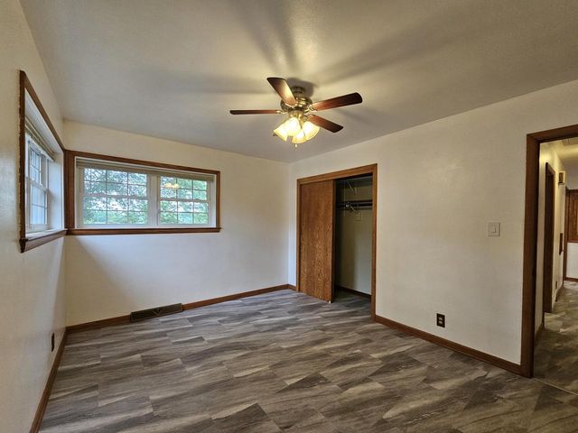 2127 N 122nd STREET, Wauwatosa, WI 53226