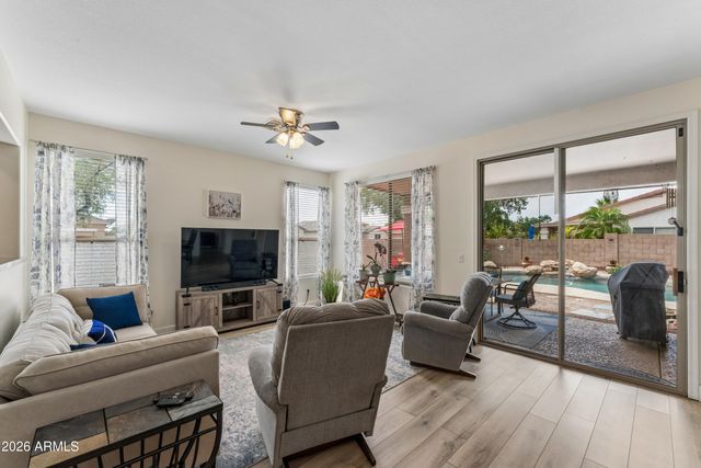 360 N BELL Place, Chandler, AZ 85225