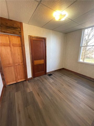 138 E Smithfield St, Mt Pleasant Twp, PA 15666