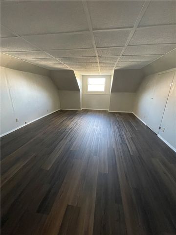 138 E Smithfield St, Mt Pleasant Twp, PA 15666