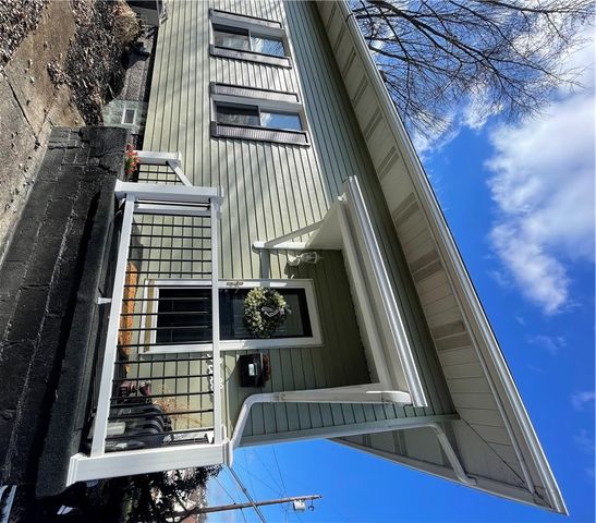 138 E Smithfield St, Mt Pleasant Twp, PA 15666