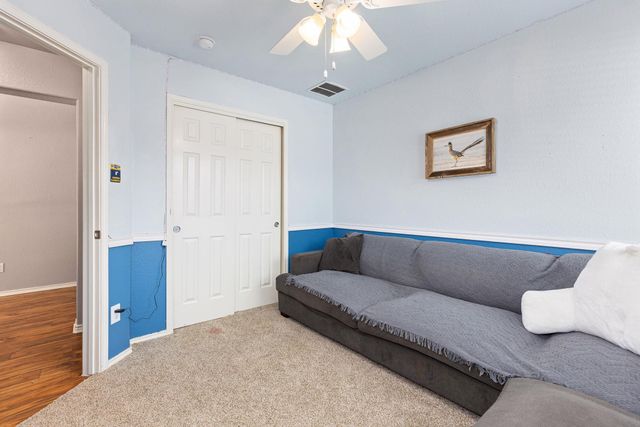 327 Comal RUN, Hutto, TX 78634