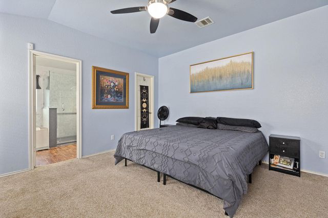 327 Comal RUN, Hutto, TX 78634
