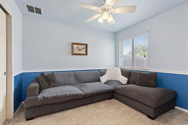 327 Comal RUN, Hutto, TX 78634
