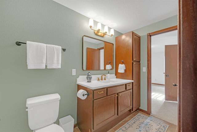 728 S Bristol Cir Unit 14, Wichita, KS 67207