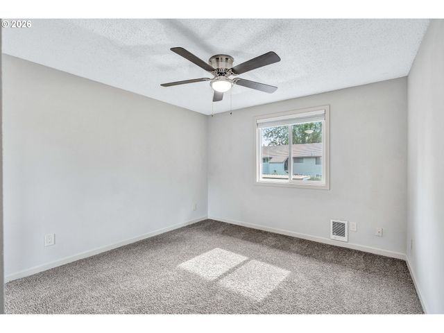 5160 Sw 180TH Ave 6, Beaverton, OR 97078