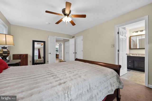 88 VILLAGE DR, Schwenksville, PA 19473