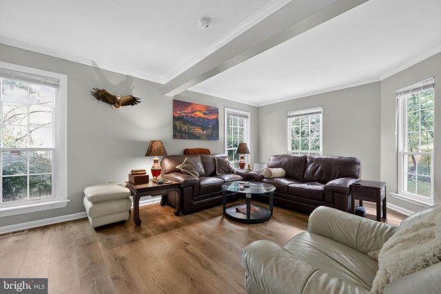 88 VILLAGE DR, Schwenksville, PA 19473