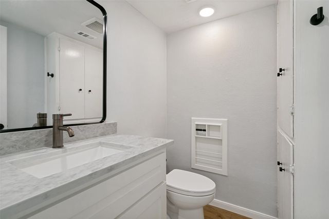 3525 Bangor Court E, Irving, TX 75062