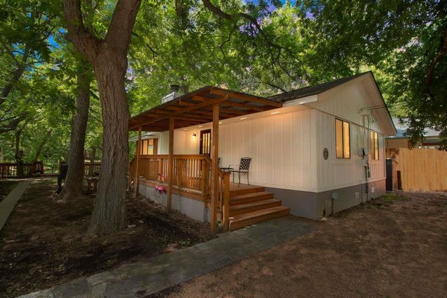 107-109 Scudder LN, Wimberley, TX 78676