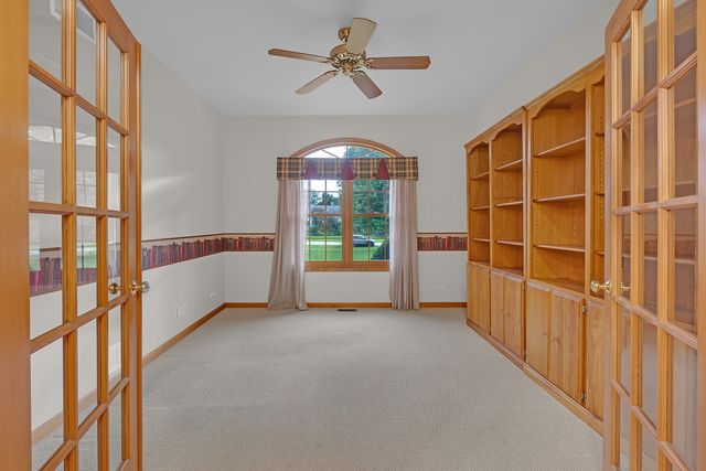 2506 Mustang Trail, Woodstock, IL 60098