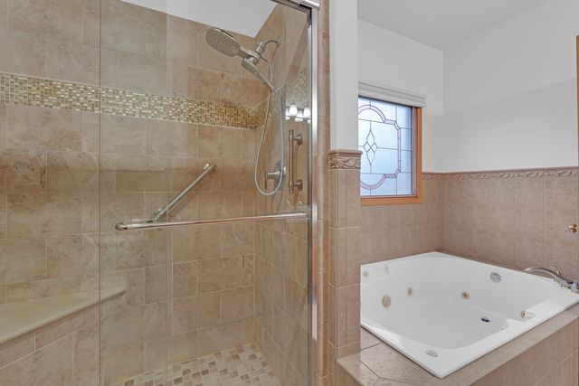 2506 Mustang Trail, Woodstock, IL 60098