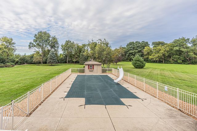2506 Mustang Trail, Woodstock, IL 60098