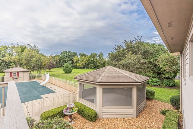 2506 Mustang Trail, Woodstock, IL 60098