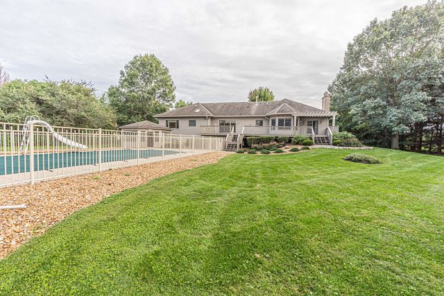 2506 Mustang Trail, Woodstock, IL 60098