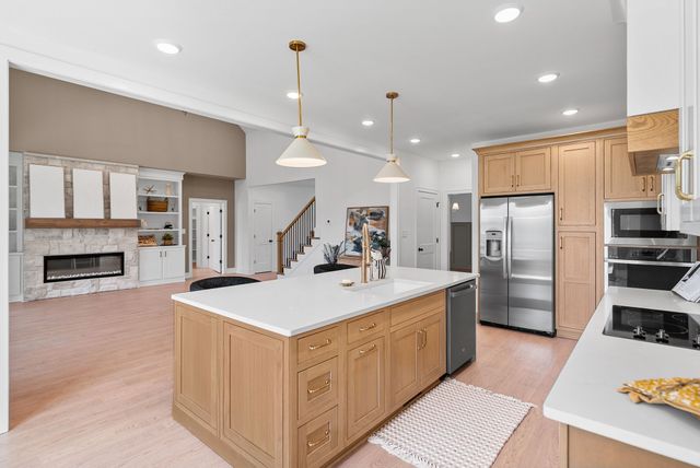 2030 Daniel Johnson Way, Clarksville, TN 37043