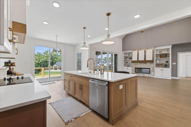 2030 Daniel Johnson Way, Clarksville, TN 37043