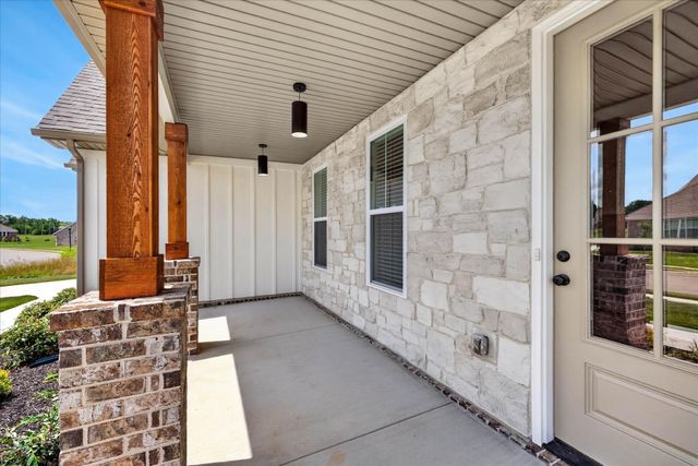2030 Daniel Johnson Way, Clarksville, TN 37043