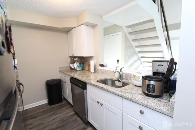 1016 Aspen Drive, Plainsboro, NJ 08536