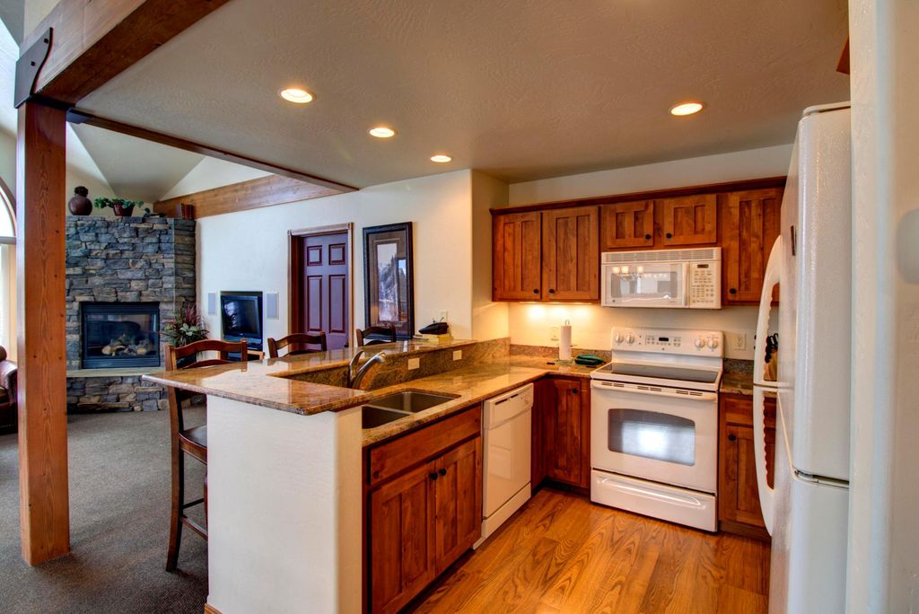 997 Saint Andrews Drive Unit 50 T Wk 44, Columbia Falls, MT 59912 photo 4