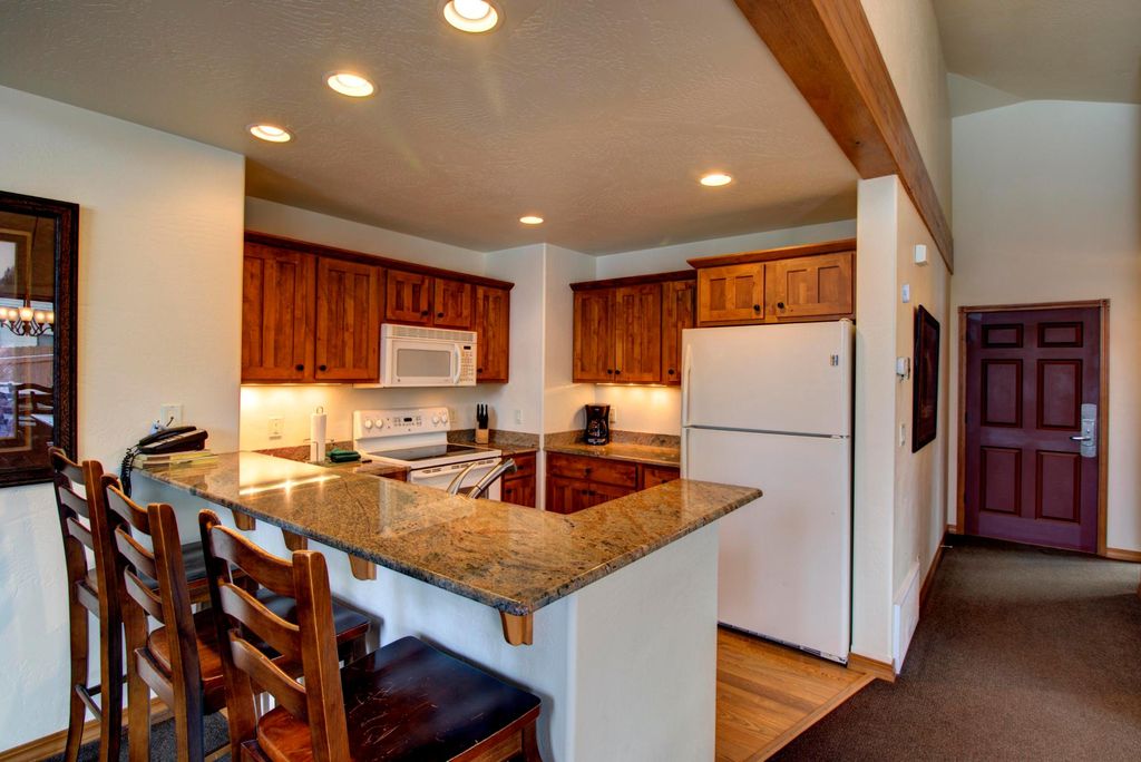 997 Saint Andrews Drive Unit 50 T Wk 44, Columbia Falls, MT 59912 photo 5