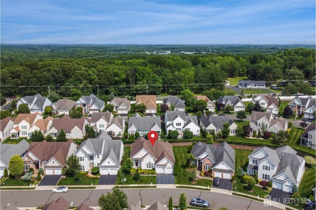 23 Crooked Stick Place, Monroe, NJ 08831