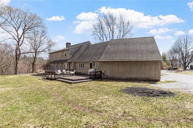 40 Pelham Drive, Fitchburg, MA 01420