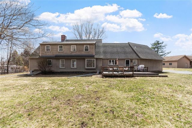 40 Pelham Drive, Fitchburg, MA 01420