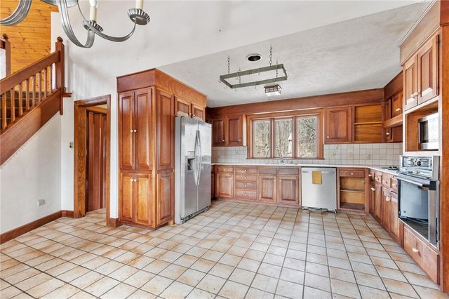 40 Pelham Drive, Fitchburg, MA 01420