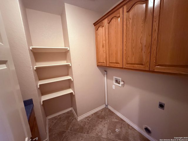 250 Palomino, Natalia, TX 78059