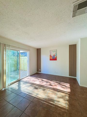 5810 Sweeney CIR D, Austin, TX 78723