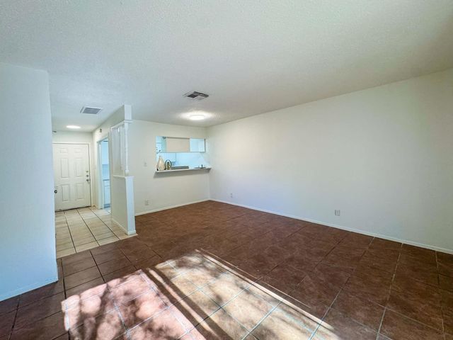 5810 Sweeney CIR D, Austin, TX 78723