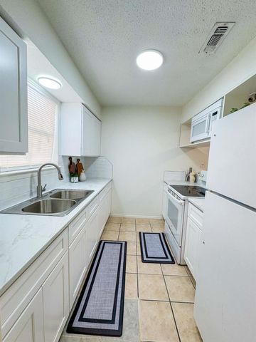 5810 Sweeney CIR D, Austin, TX 78723