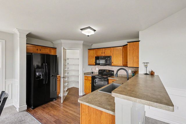 4324 Hampton Ridge Boulevard, Howell, MI 48843