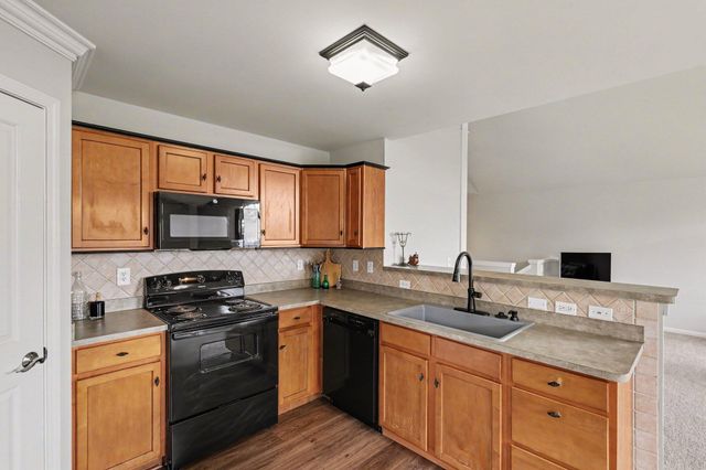 4324 Hampton Ridge Boulevard, Howell, MI 48843
