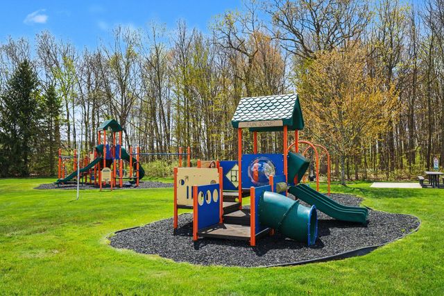 4324 Hampton Ridge Boulevard, Howell, MI 48843
