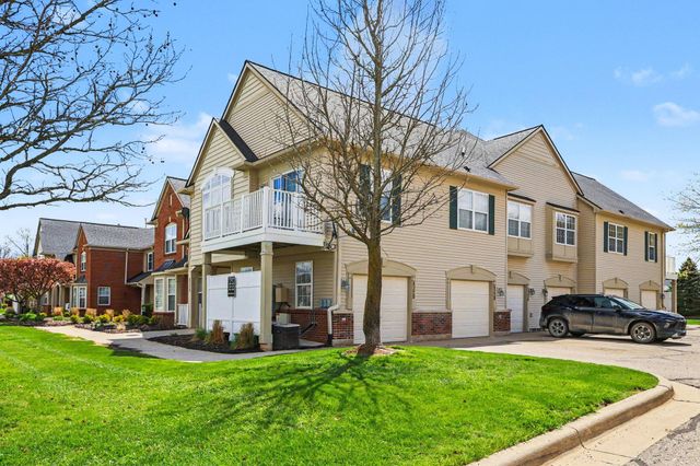 4324 Hampton Ridge Boulevard, Howell, MI 48843