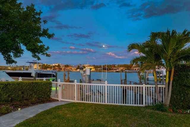 109 DRIFTWOOD LANE, Largo, FL 33770