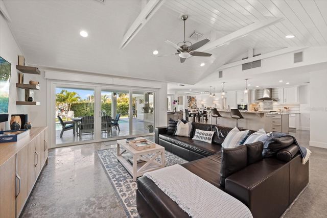 109 DRIFTWOOD LANE, Largo, FL 33770