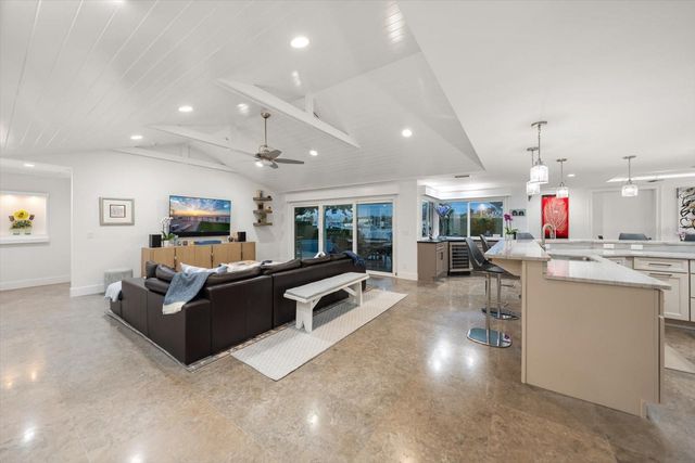 109 DRIFTWOOD LANE, Largo, FL 33770